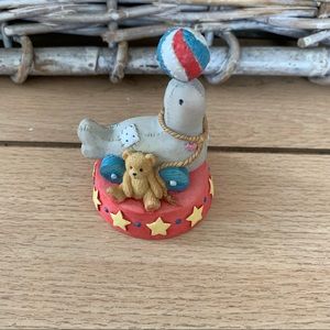 Cherished teddies seal “Seal of Friendship”